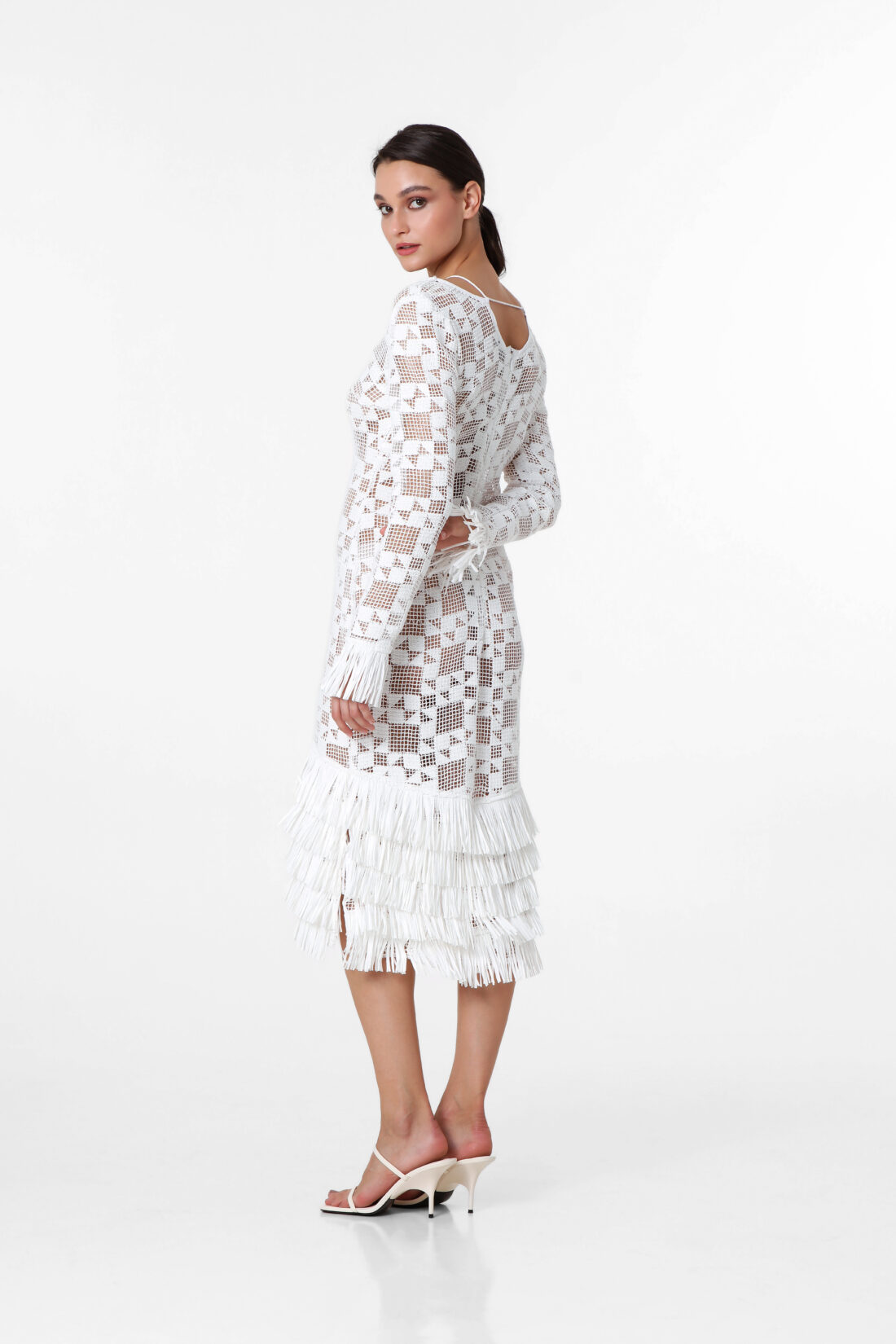 LONGSLEEVE WHITE CROCHET MAXI DRESS